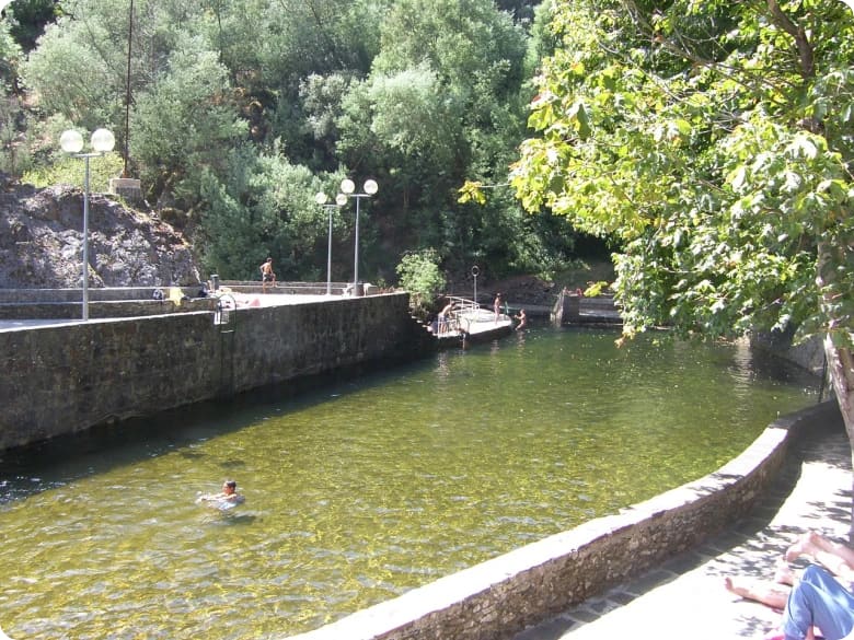 aldeias xisto malownicza rzeka plaża