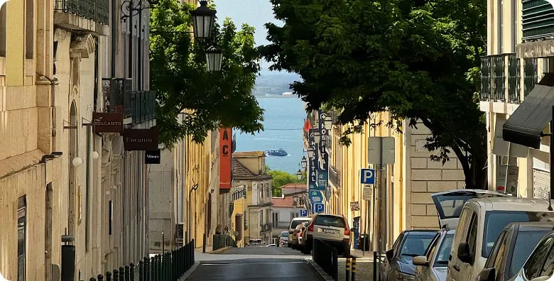 average salary for Lisbon portugal