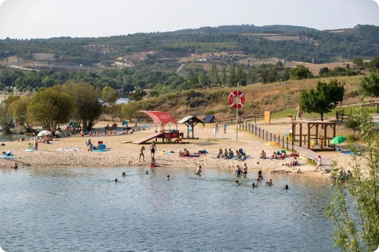 plaża Fraga Pegada nad rzeką