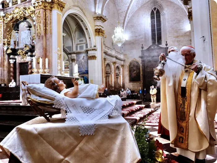 spanish christmas traditions mass