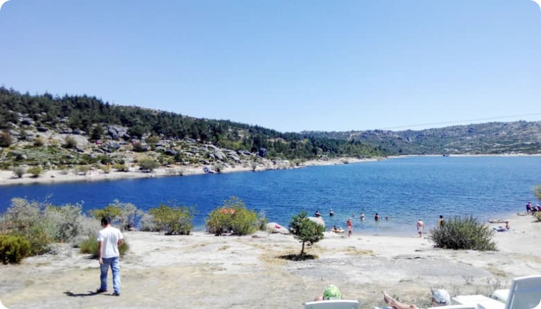 plaża nad rzeką Vale do Rossim